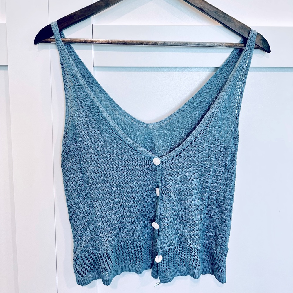 Turquoise-blue knit crop tank with button back detail